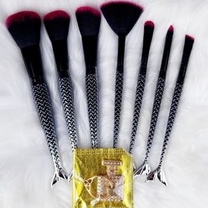 New Large 7 piece black and silver Mermaid Brushes